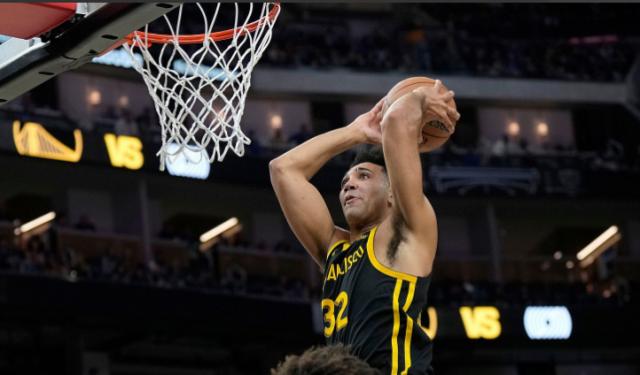 aoke-57顺位菜鸟成勇士最大惊喜！马刺放弃选他成就金州