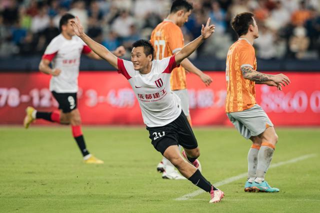 澳客体育-【中超】唐淼传射费利佩进球 成都蓉城客场3比0深圳